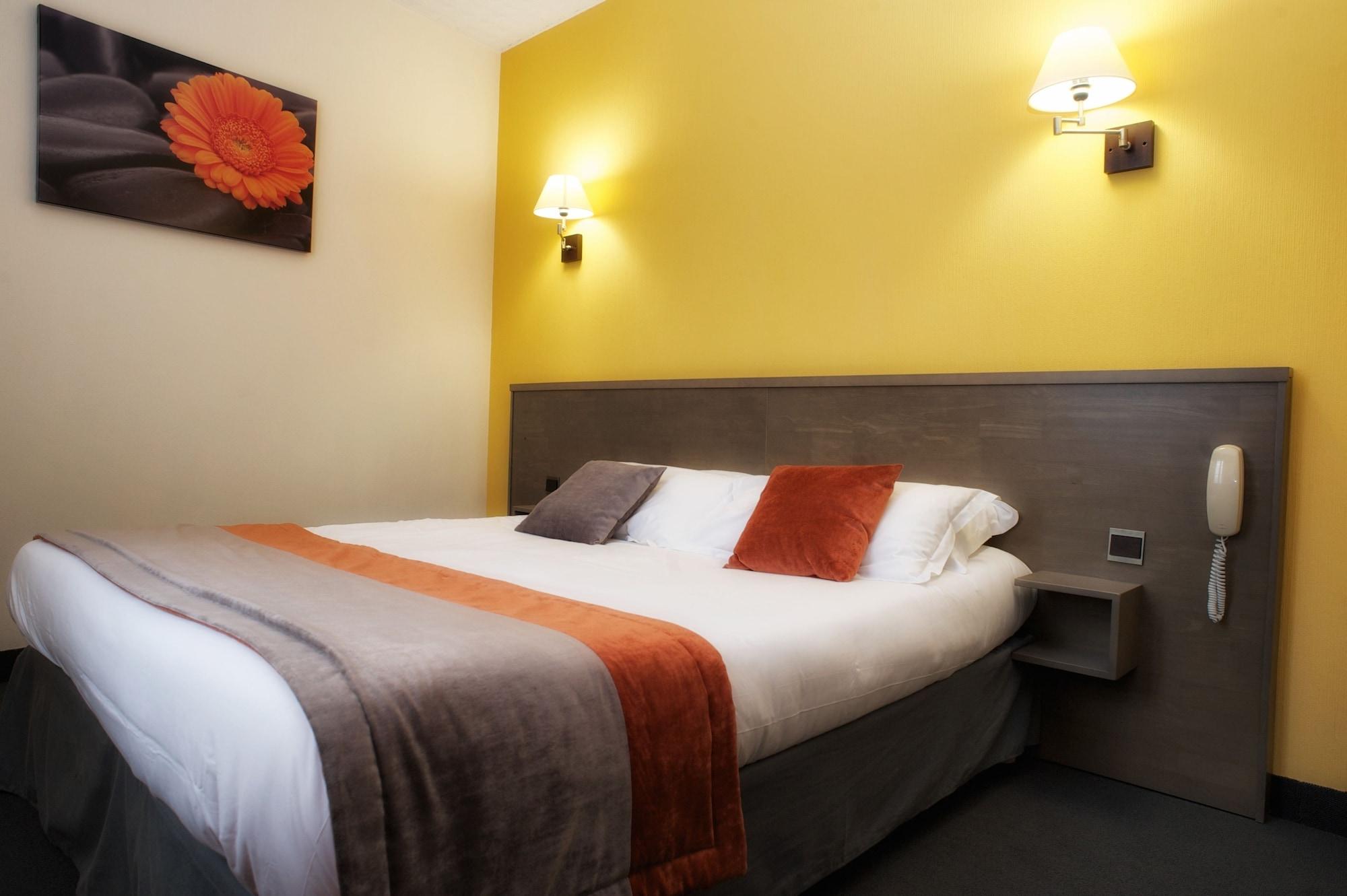 סן מלו Brit Hotel Le Surcouf מראה חיצוני תמונה