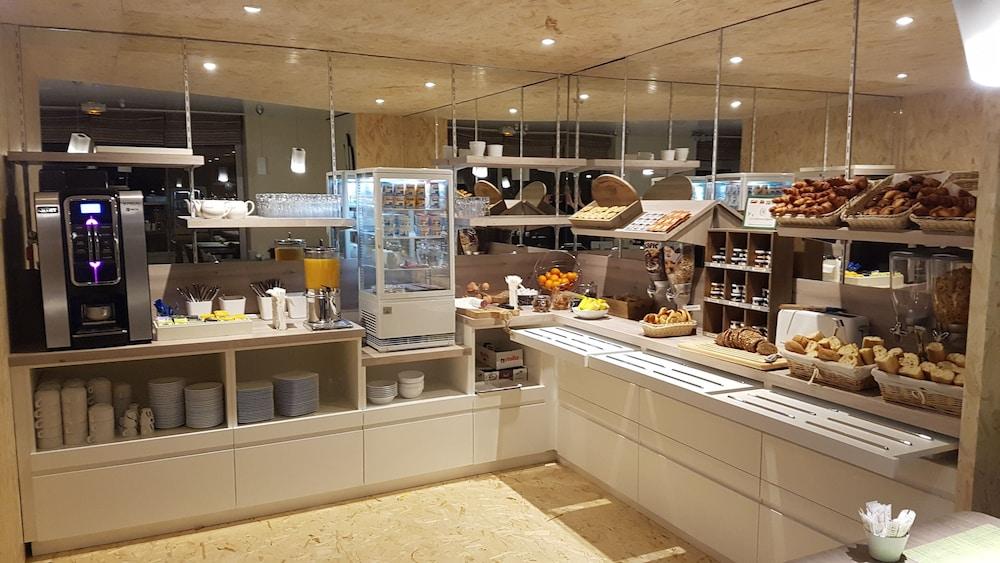 סן מלו Brit Hotel Le Surcouf מראה חיצוני תמונה